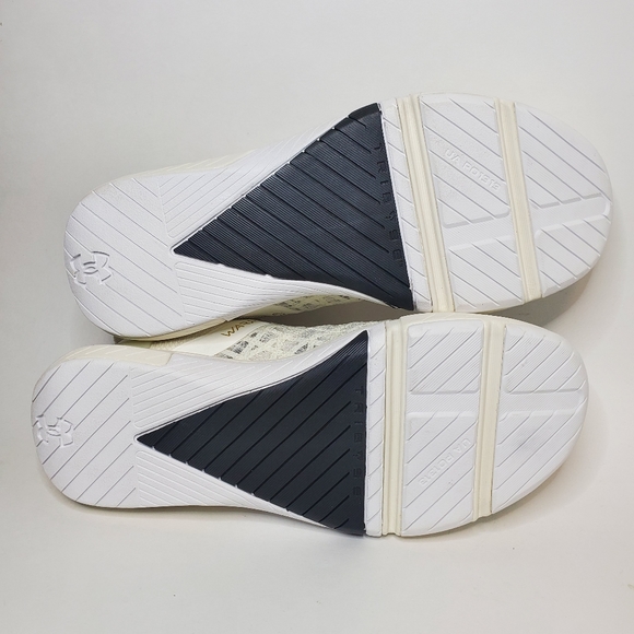 Under Armour WMNS TRIBASE REIGN 5 'IVORY METALLIC GOLD' Sz 9.5 - Picture 8 of 9